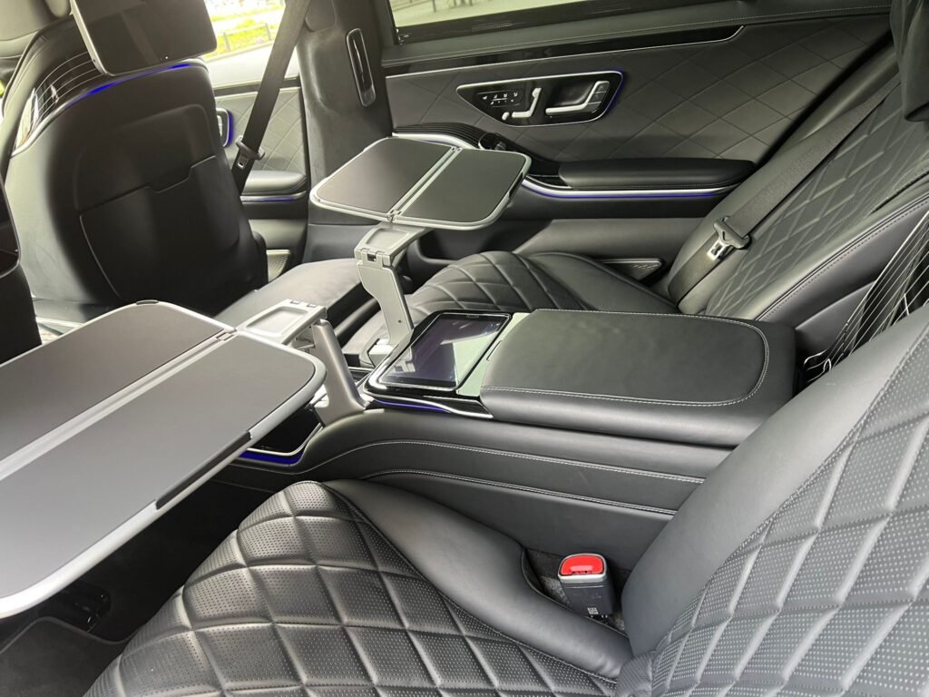 WhatsApp Image 2025-10-26 at 17.16.18 (1) S-Class business transfer executive car