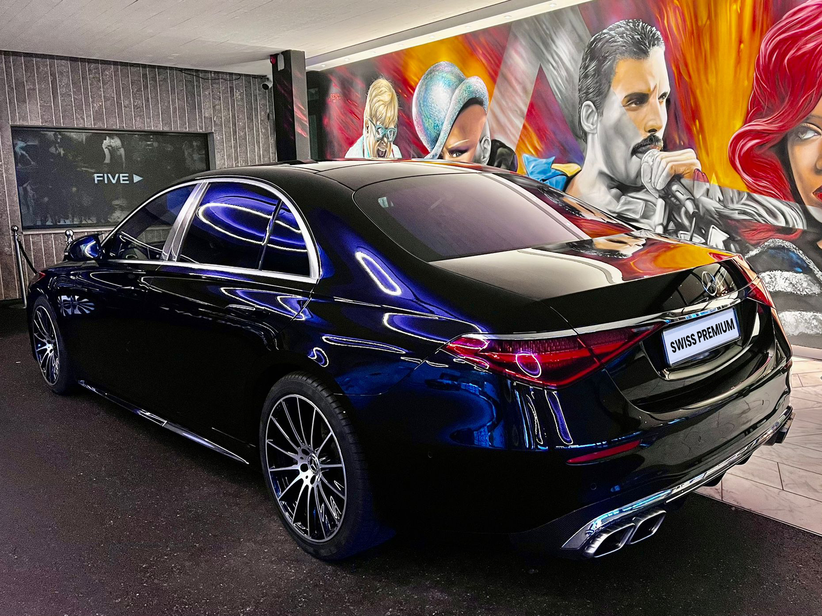 Mercedes-Benz S-Class chauffeur service
